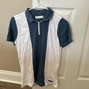 Abercrombie kids. Blue/white. Size 15/16